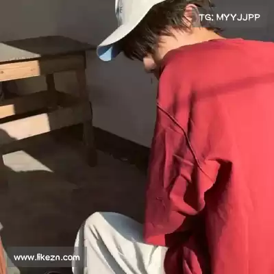 贺栩献